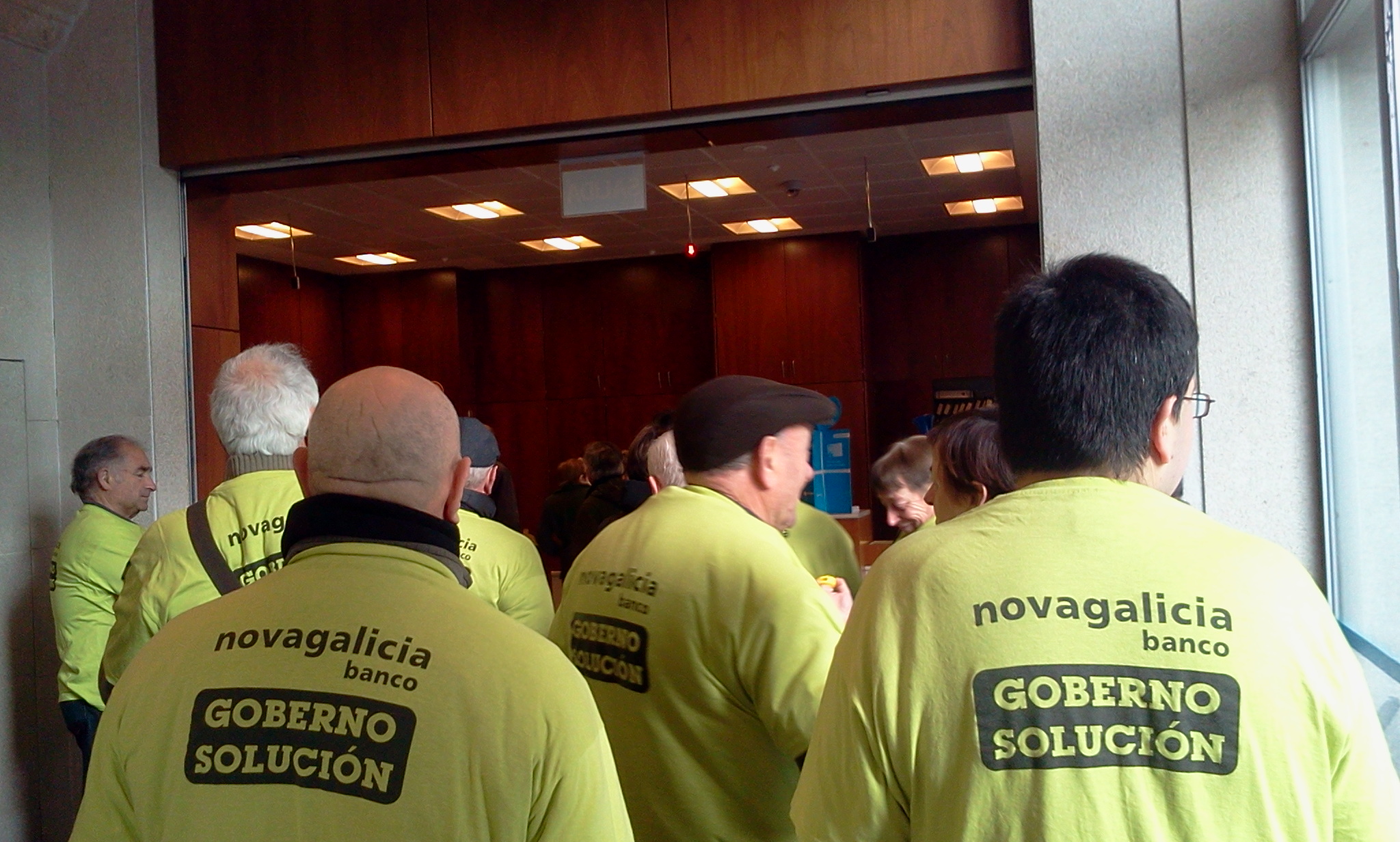 Afectados por las preferentes en sucursal de NGB